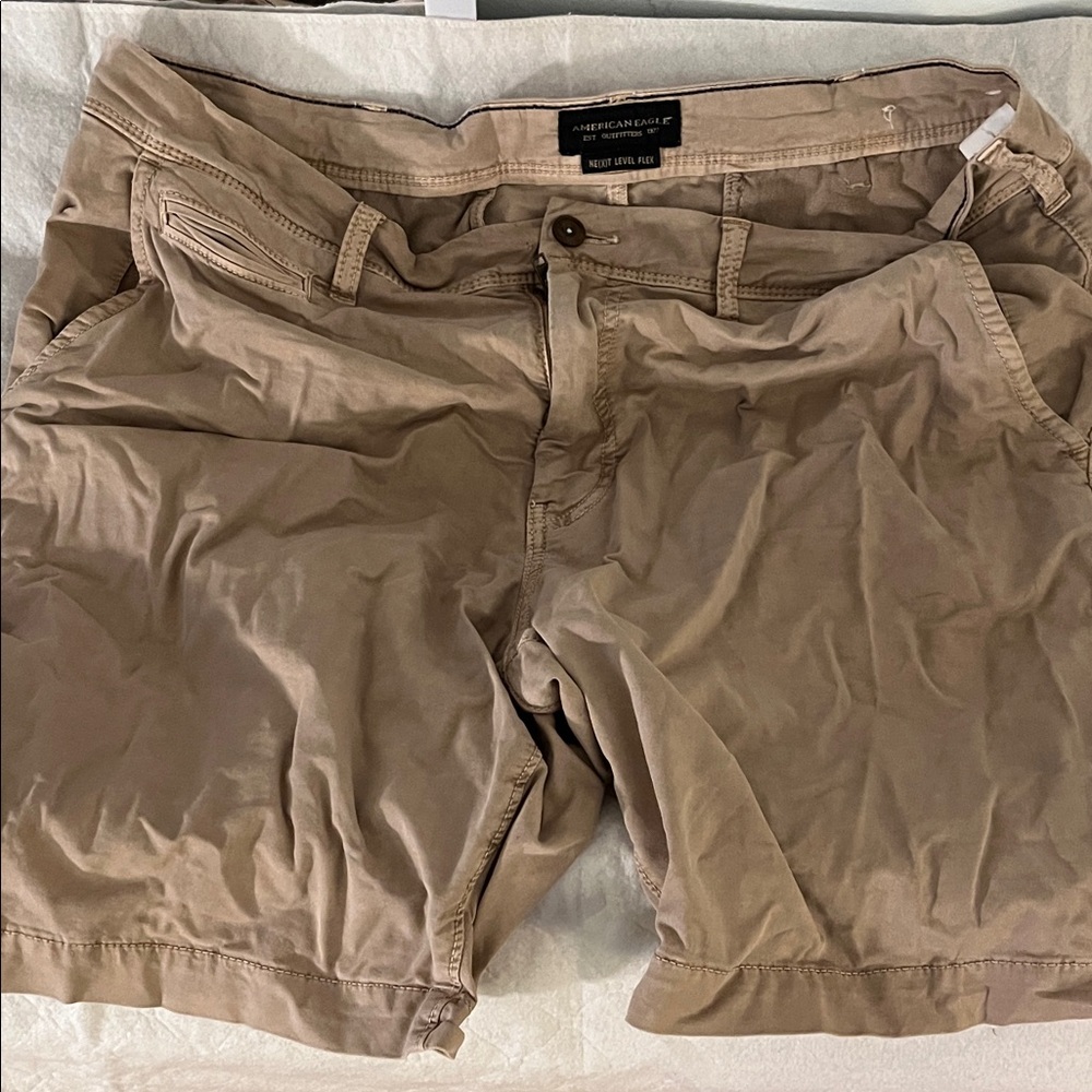 American Eagle Outfitters Men's Khaki Shorts